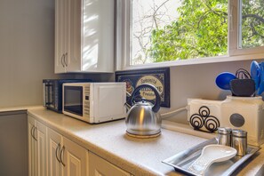 Interior - Portland Vacation Rental ~ 11 Miles to Downtown (Portland)