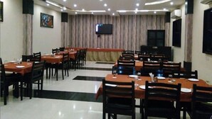 مطعم