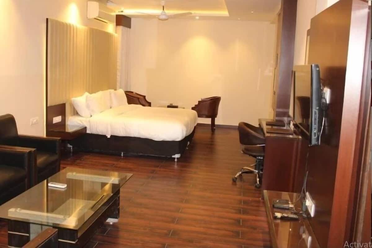 Classic Room | Laptop workspace, soundproofing, WiFi (free)