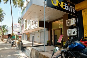 Exterior - Malvan's Aishwarya Hotel (Malvan)
