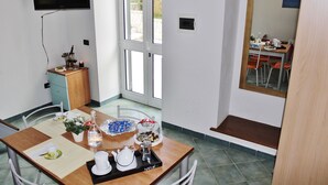 Apartment, 1 Bedroom, Balcony, Ocean View | Dining room - Apartment in old Building (Santa Cesarea Terme)