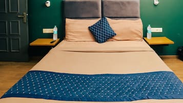 Habitación doble estándar | Ropa de cama de alta calidad y camas con efecto memoria