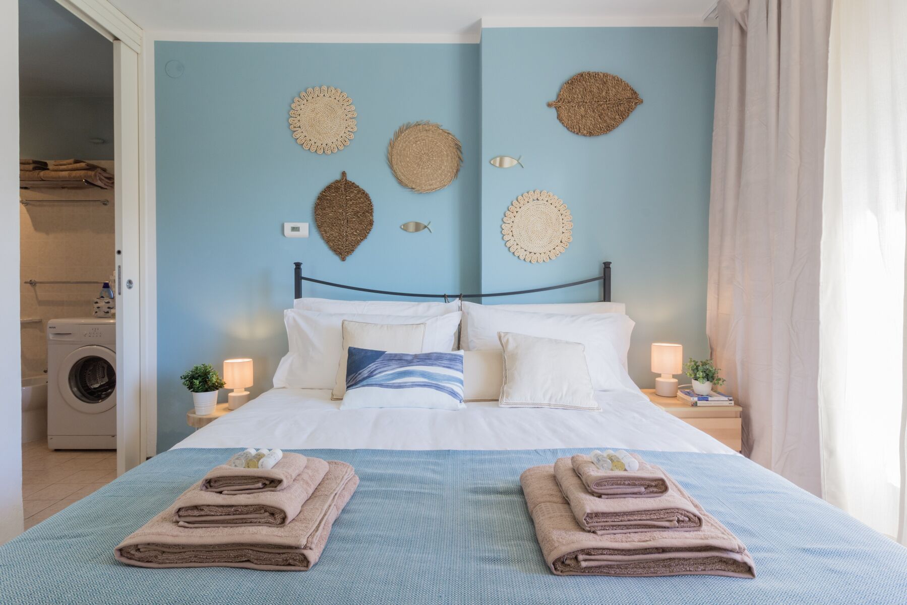 [300m lakefront] large garden and swimming pool