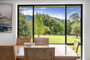 Dining - Bonvarly Guest House (Bonville)