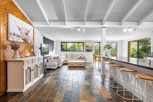 Bonvarly Guest House