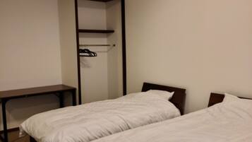 1 bedroom, desk, free WiFi, bed sheets