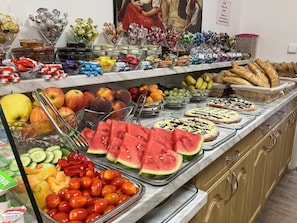 Petit déjeuner buffet