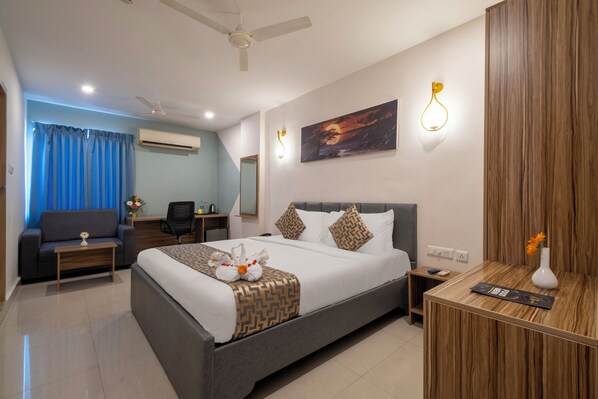 Superior Room, 1 Double Bed | Living area - Hotel Seasons inn (Nellore)