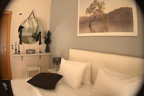 3 bedrooms, iron/ironing board, WiFi, bed sheets - Modern House  in Chania (Χανια)