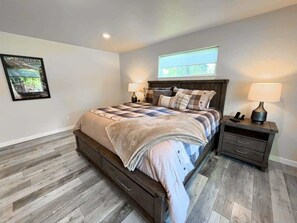 5 chambres, fer et planche à repasser, Wi-Fi, draps fournis