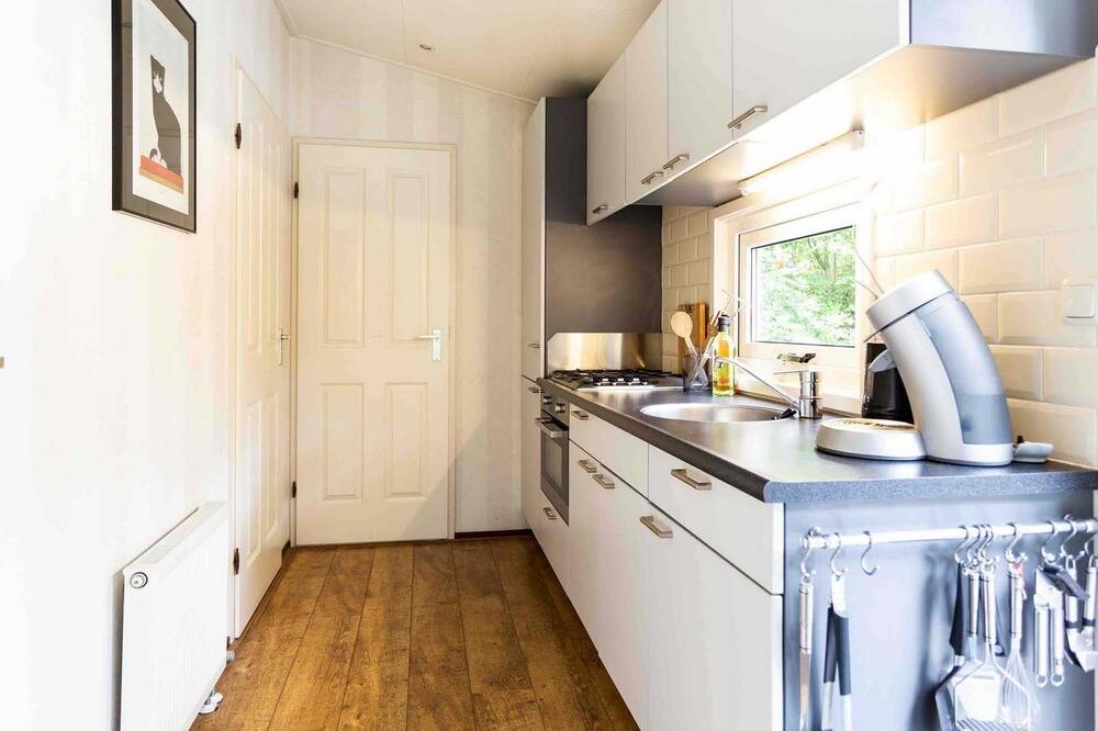 ✓ Holiday Home at Recreatiepark het Esmeer ✓ Holiday home for 4 persons✓ Located in Aalst (Gelderland) ✓ Holiday park by the water ✓ Book directly at the park