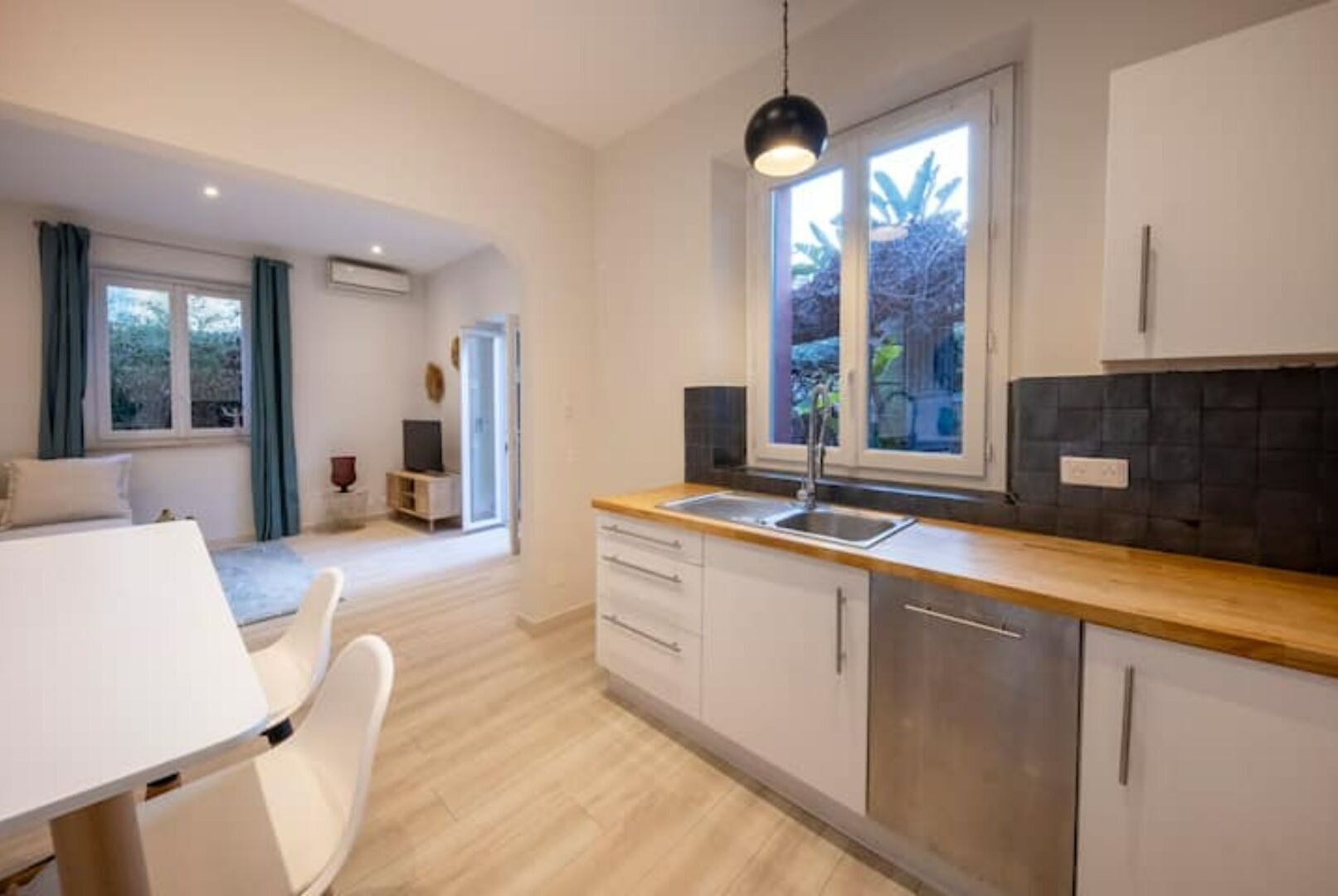 Sublime 2 Pièces Avec Jardin