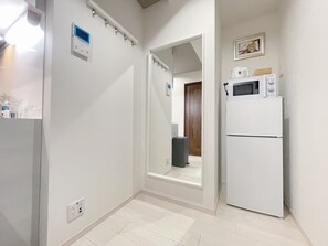 Departamento Premium | Escritorio, espacio para trabajar con laptop y cortinas blackout 