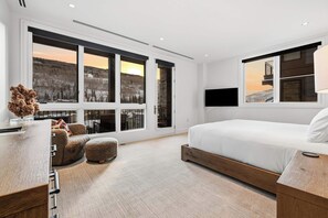 4 室のベッドルーム、WiFi、ベッドシーツ