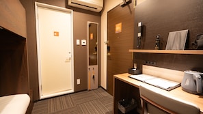 Bunk Bedroom | 오리/거위털 이불, 객실 내 금고, 책상, 노트북 작업 공간