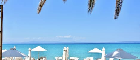 Villa, 4 Bedrooms, Balcony, Garden View | Outdoor dining