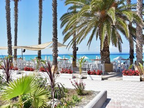 Villa, 4 Bedrooms, Balcony, Garden View | Garden