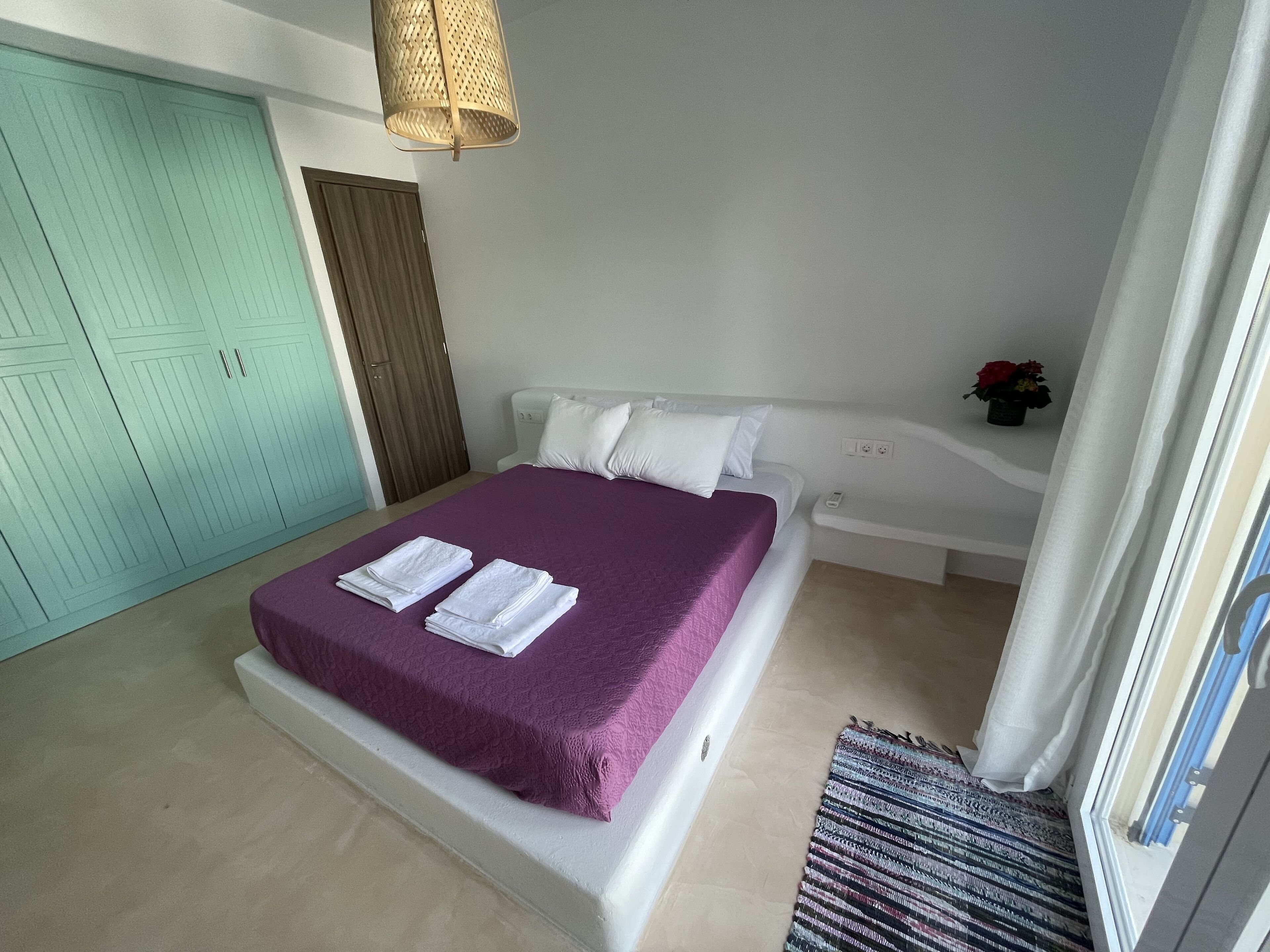 Large Greek Villa in Krithoni 5 minutes from beach and Agia Marina