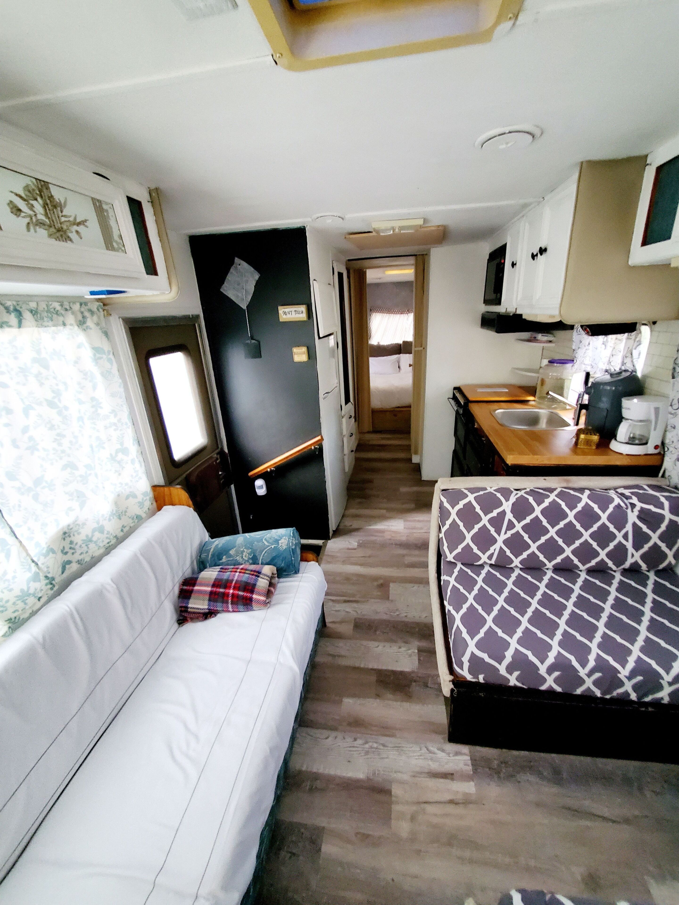 Mobil Karavan, 1 kamar tidur | Interior