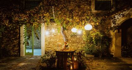 Dimora del Piano-Villa immersed in nature and surrounded by 40 hectares of vineyards