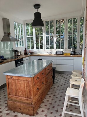 Private kitchen - Demeure de famille rénovée (Arcachon)