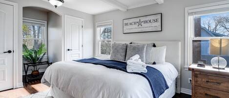 4 habitaciones, escritorio, tabla de planchar con plancha y wifi gratis