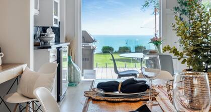 Lakefront Luxury | Pool, Hot Tub, Wine Route