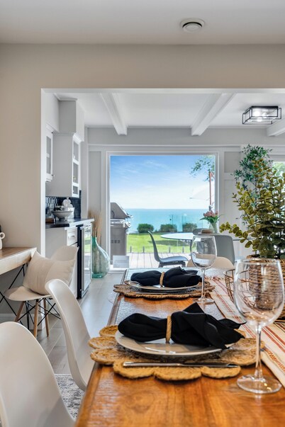 Lakefront Luxury | Pool, Hot Tub, Wine Route