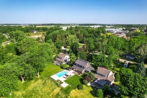 Exterior - Lux Oasis, Pool Opens May 1 (Kingsville)