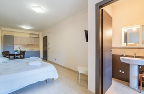 1 bedroom, free WiFi, bed sheets - Holiday Apartment "San Martino Giorgia" with Balcony & Wi-Fi (Cassibile)