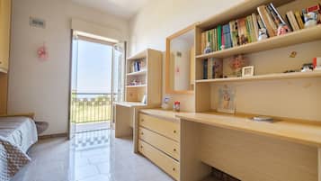 2 bedrooms, bed sheets