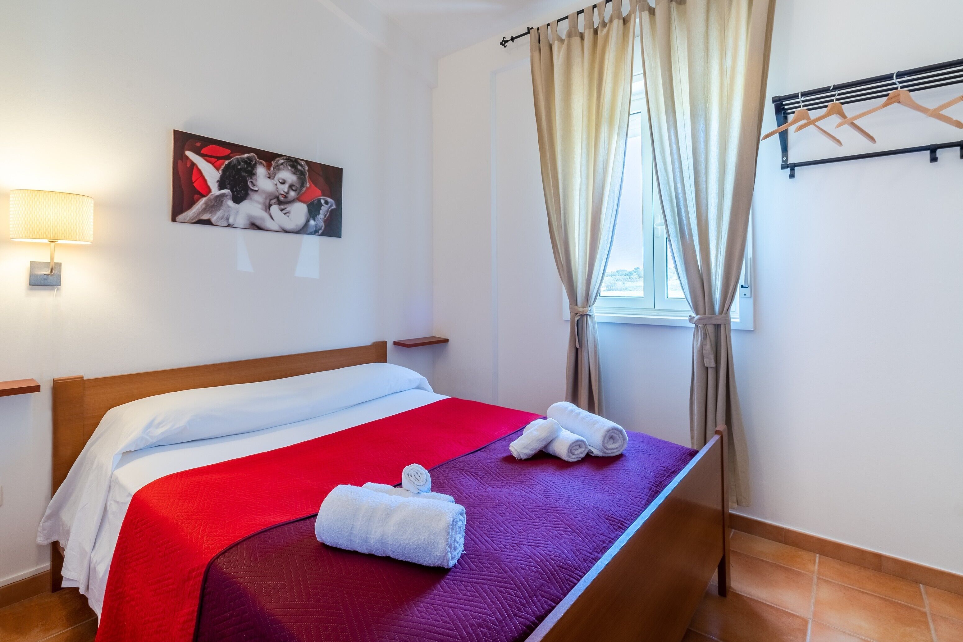 3 bedrooms, bed sheets