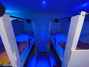 Shared Dormitory | Soundproofing, free WiFi - Golden Star Dormitory (Mumbai)