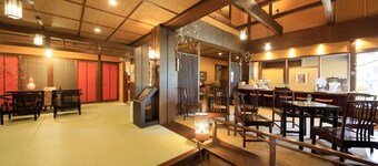 Nonsmoking 10 tatami room with massage chair   / Kaminoyama Yamagata