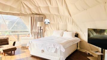 1 室のベッドルーム、デスク、WiFi (無料)、ベッドシーツ