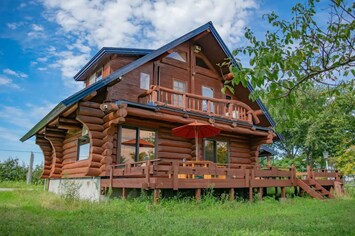 Image of Entire log house  Cottage Hideaway in the country / Minamitsugaru-gun Aomori