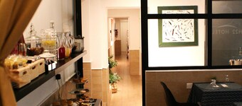 H22 Hotel