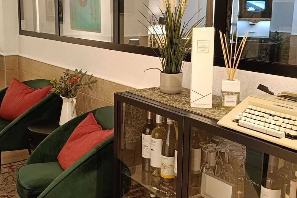 H22 Hotel