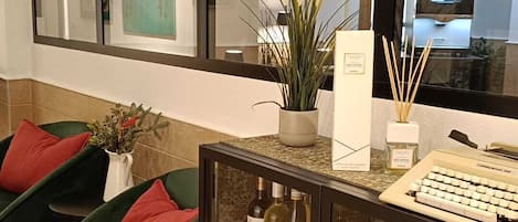 Televisión de pantalla plana de 24 pulgadas con canales digitales