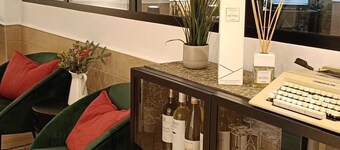 H22 Hotel