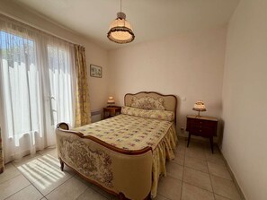 2 bedrooms - Quiet 3-room house, enclosed garden, pets welcome in La Brée-les-Bains (La Brée-les-Bains)
