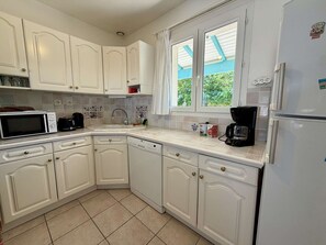 Oven, stovetop, dishwasher, coffee/tea maker