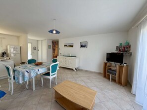 Dining - Quiet 3-room house, enclosed garden, pets welcome in La Brée-les-Bains (La Brée-les-Bains)