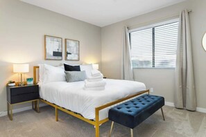 4 Schlafzimmer, Bügeleisen/Bügelbrett, Reisekinderbett, WLAN