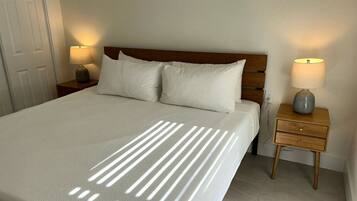 2 bedrooms, iron/ironing board, WiFi, bed sheets