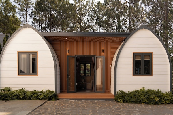 Nature Retreat Bungalow | Free minibar items, desk, blackout drapes, free WiFi