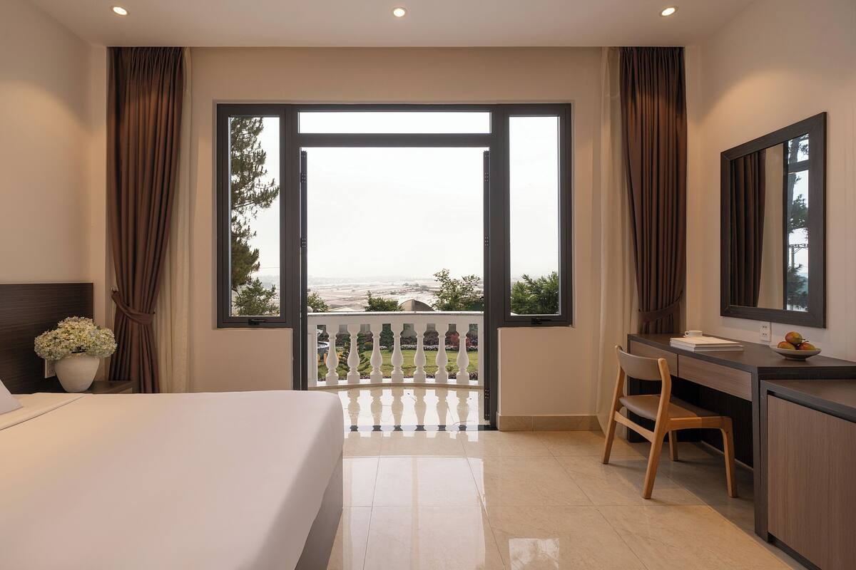  Deluxe Double Room - Glasshouse | Frigobar (abastecido com alguns itens grátis), escrivaninha