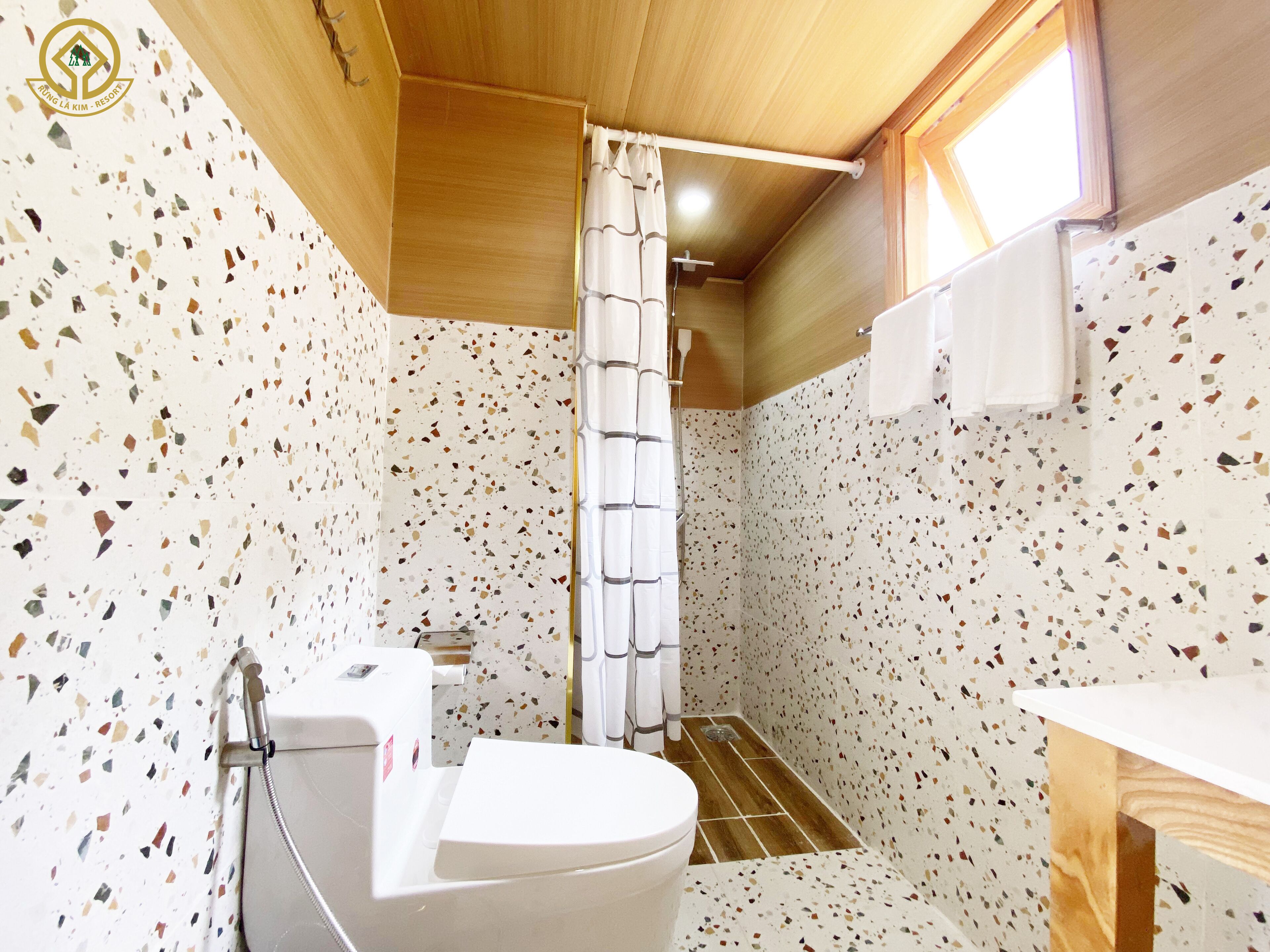 Bungalow, Gartenblick | Badezimmer | Dusche, Haartrockner, Hausschuhe, Bidet