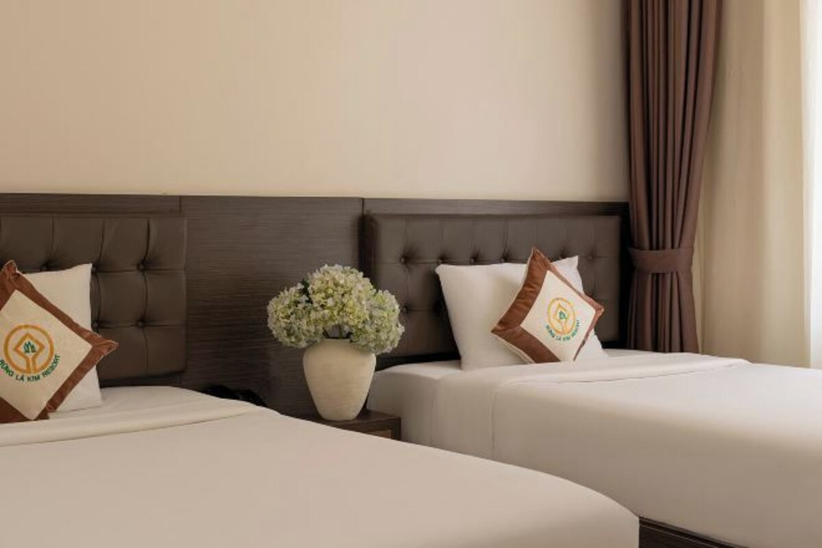 Free minibar items, desk, blackout curtains, free WiFi