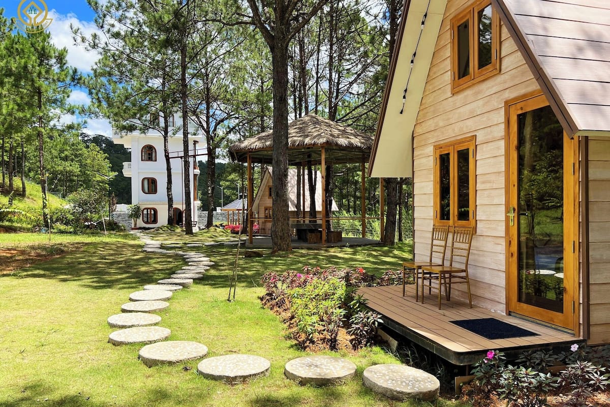 Bungalow, Gartenblick